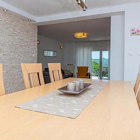 Ferienhaus Lovely In With Wifi *